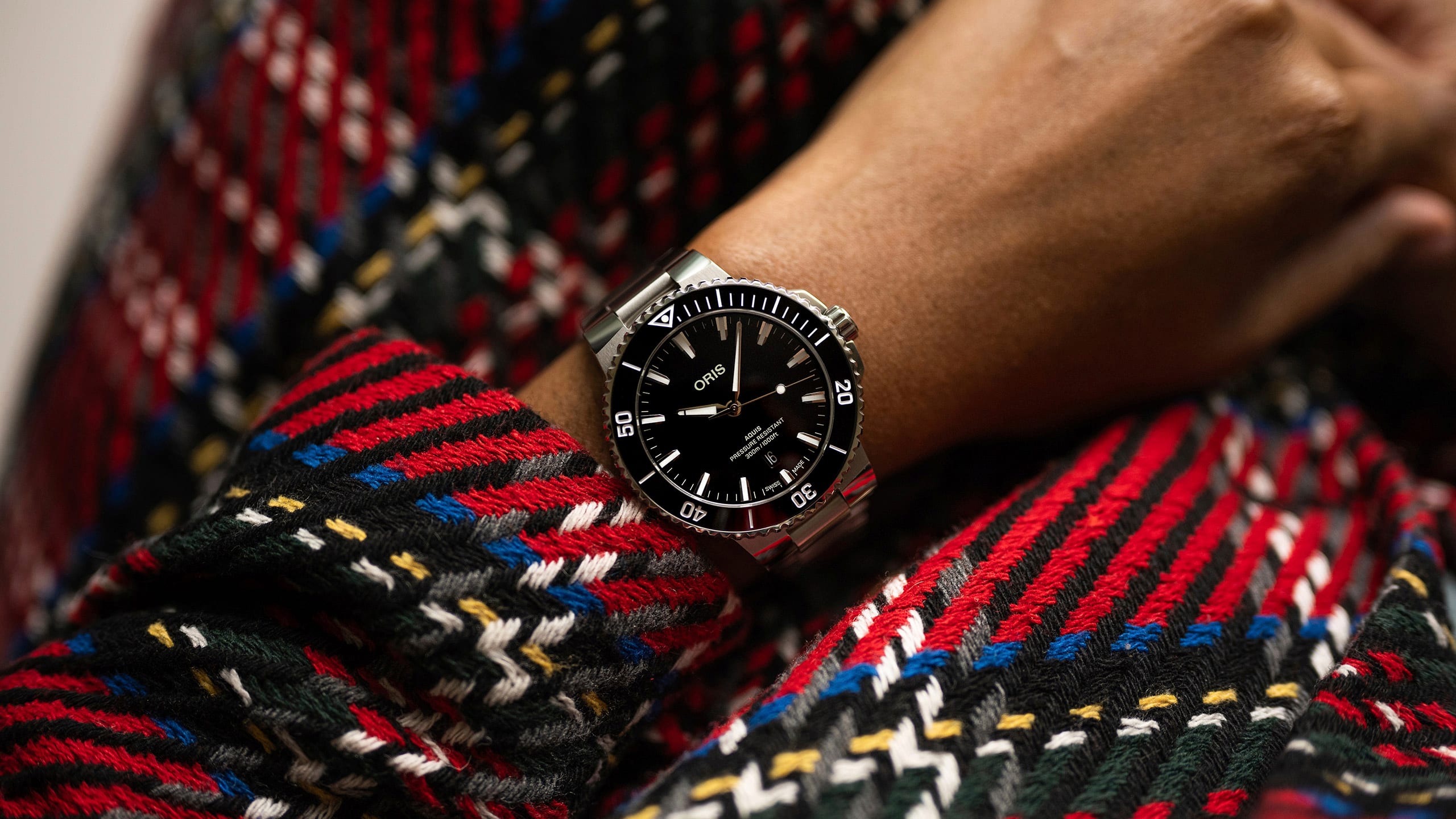 Aquis Date - 01 733 7789 4154-07 8 23 04PEB | Oris